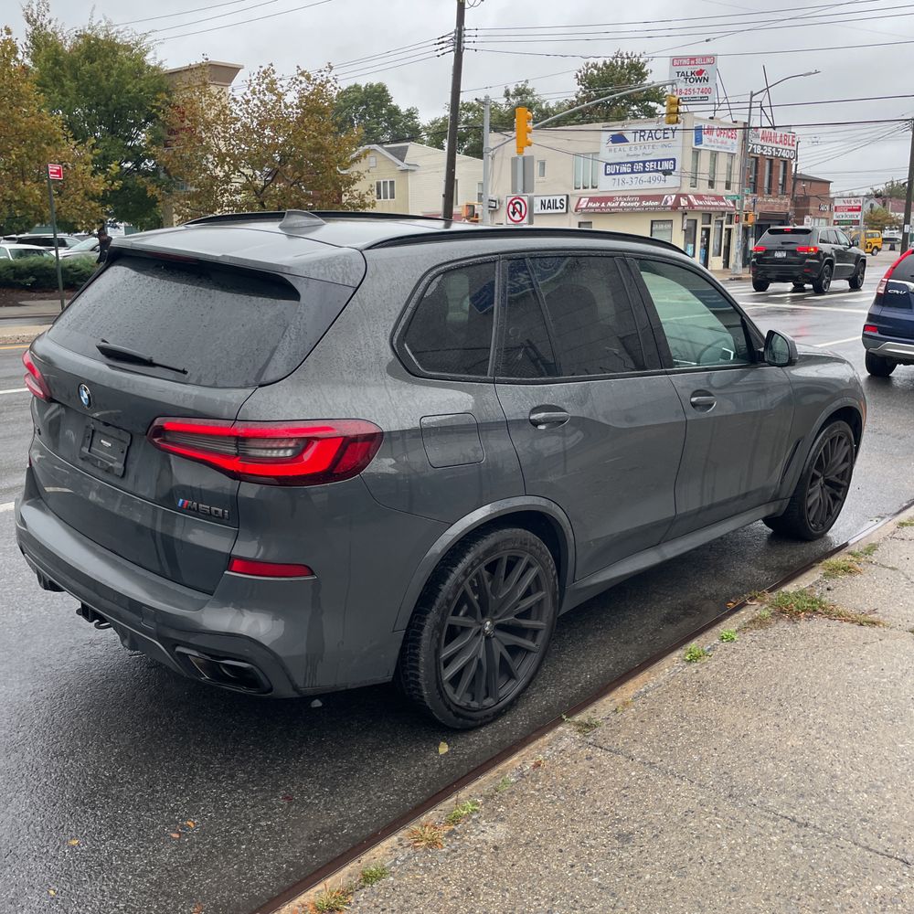 2023 BMW X5 M50i