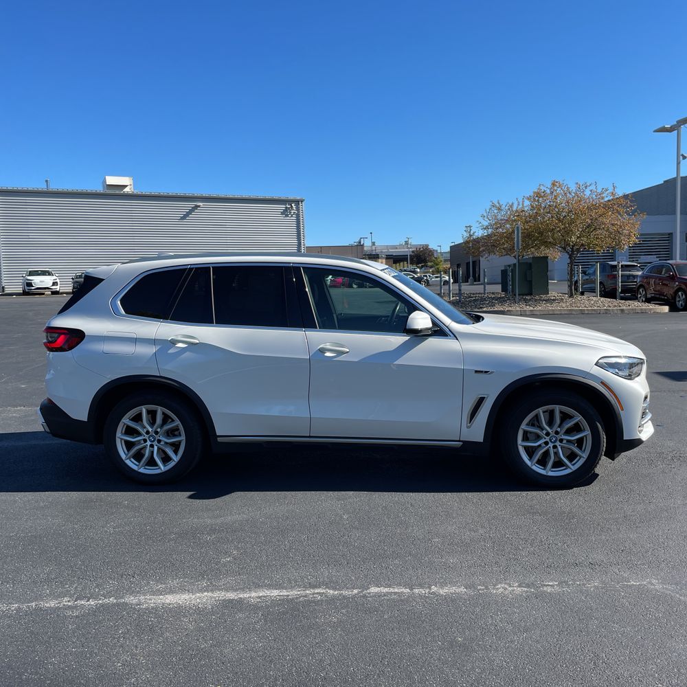 2022 BMW X5 xDrive45e