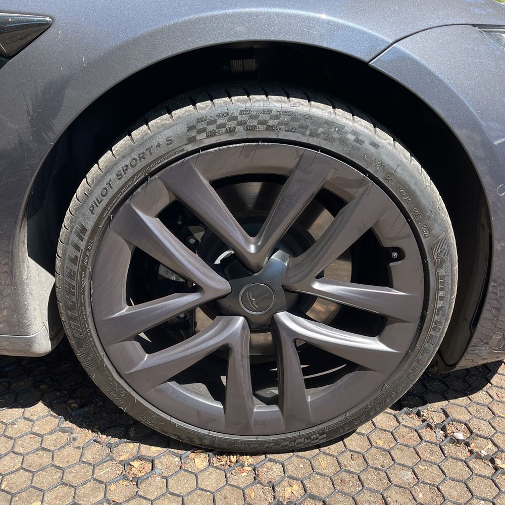 2021 Tesla Model S Plaid