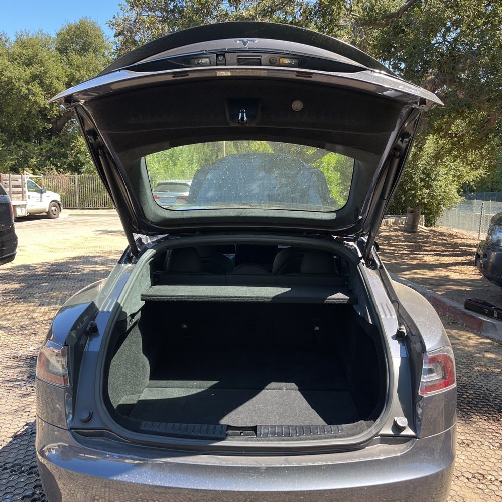 2021 Tesla Model S Plaid