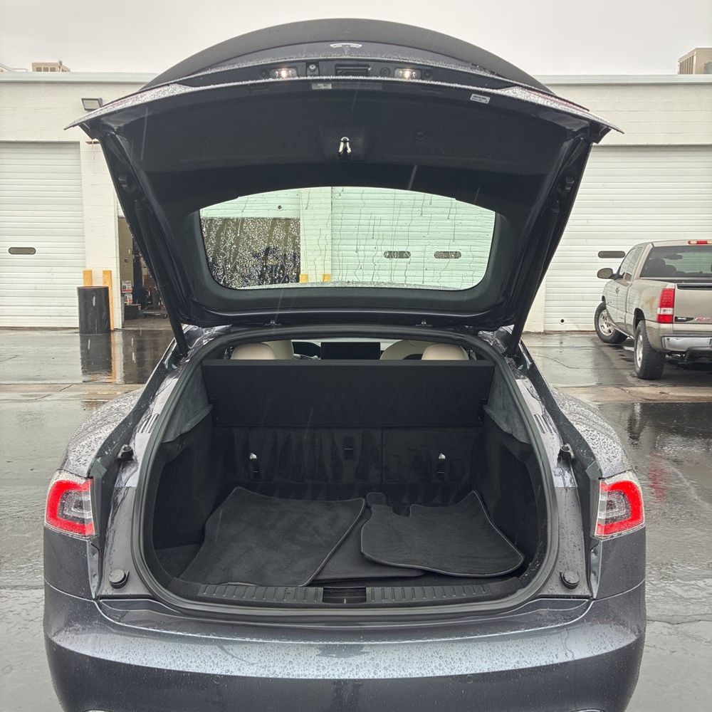2021 Tesla Model S Plaid