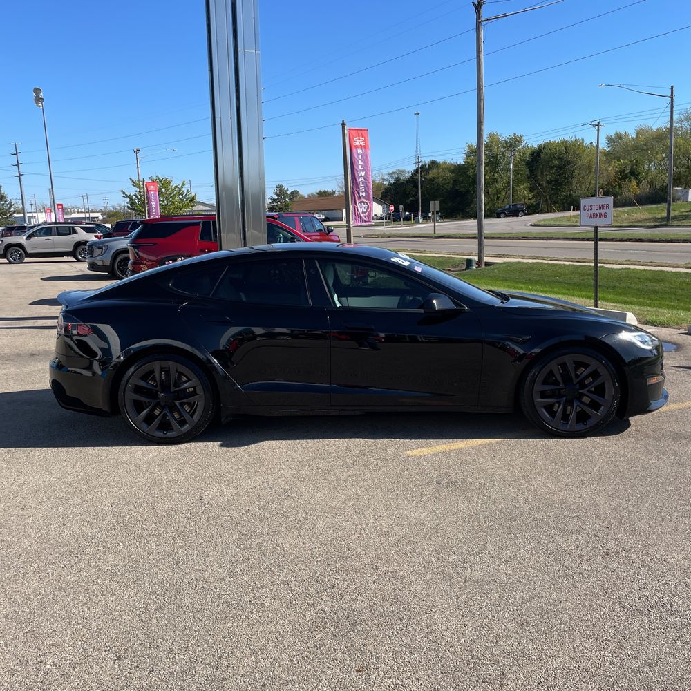 2022 Tesla Model S Plaid