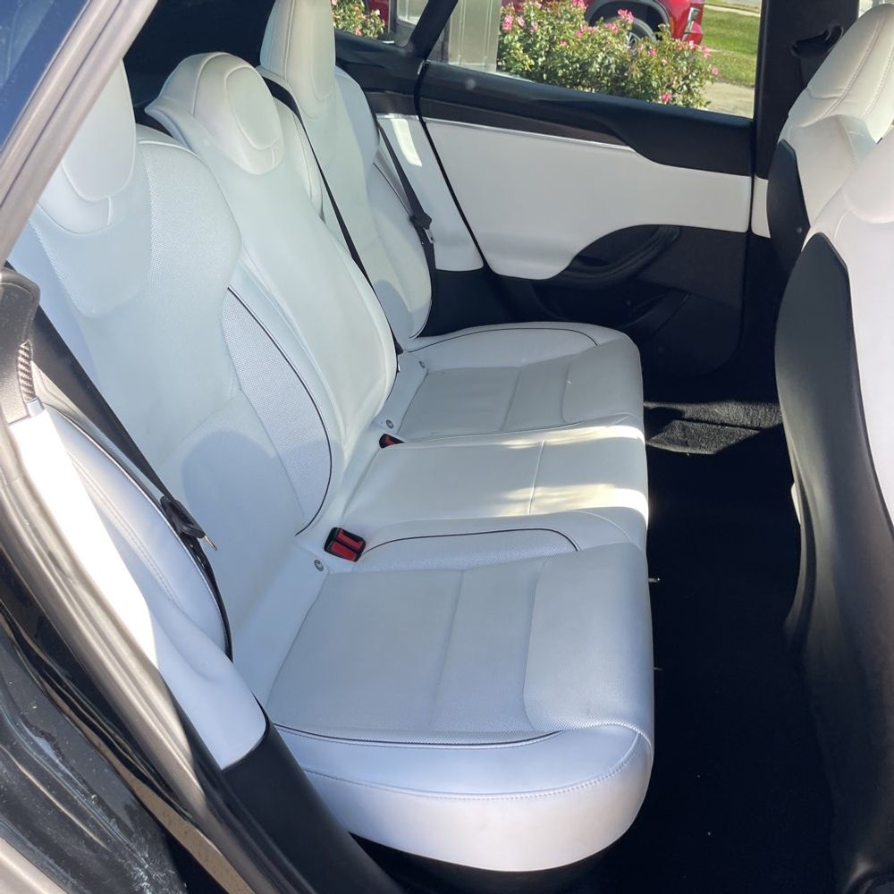 2022 Tesla Model S Plaid
