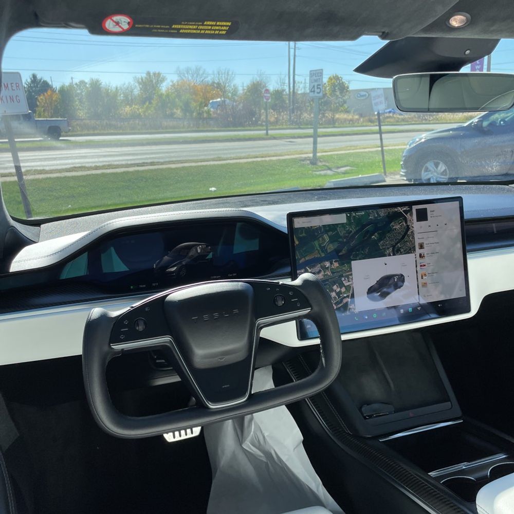 2022 Tesla Model S Plaid