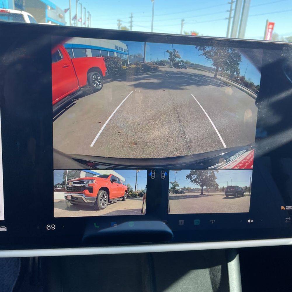 2022 Tesla Model S Plaid