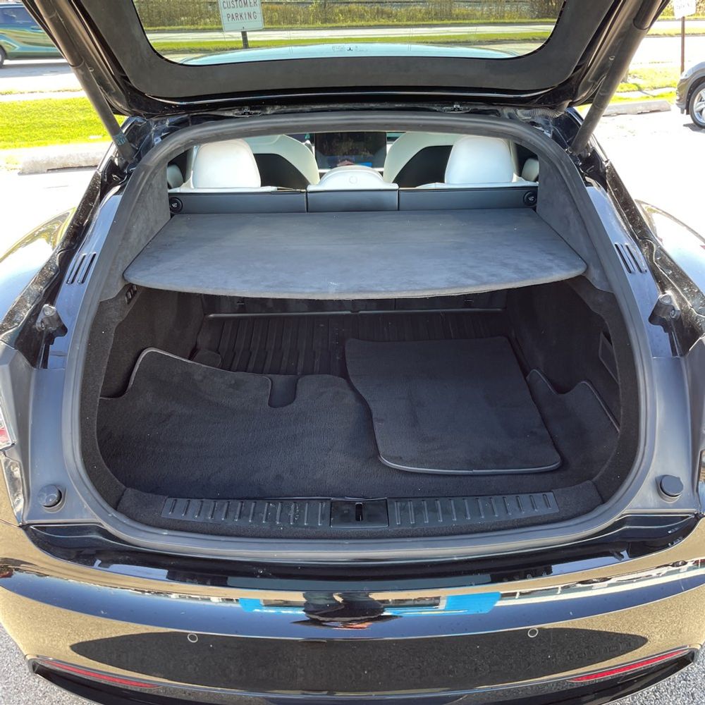 2022 Tesla Model S Plaid