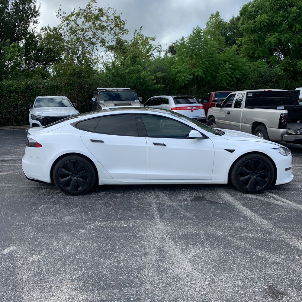 2021 Tesla Model S Plaid