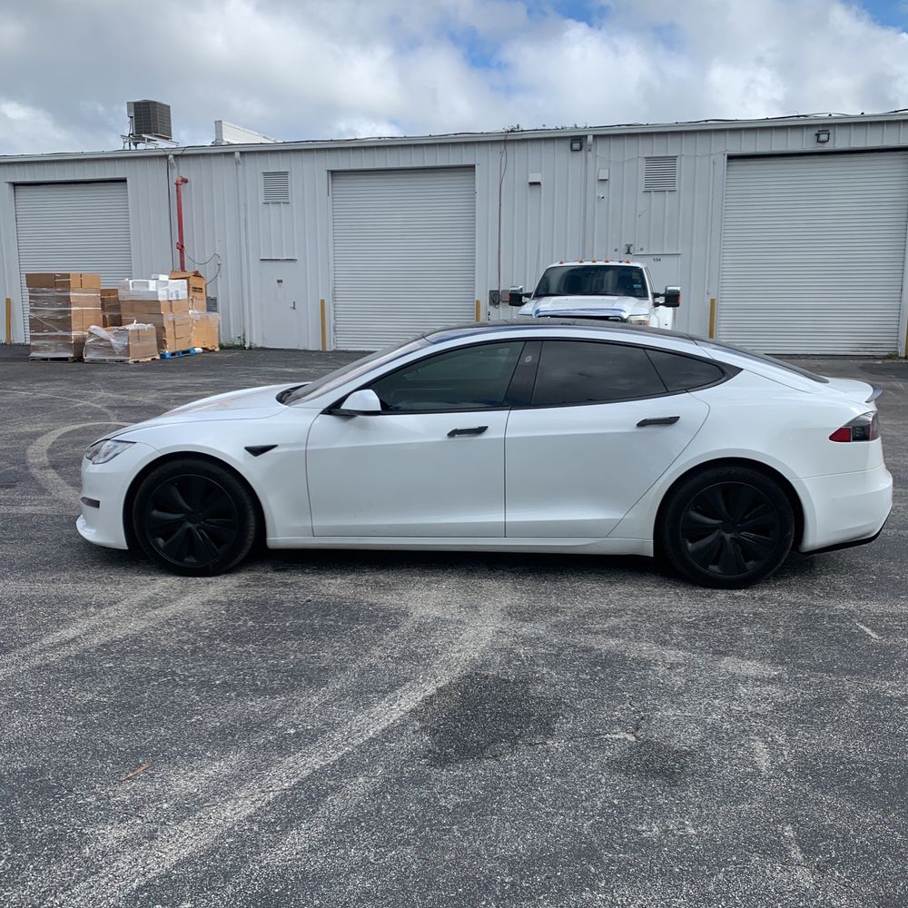2021 Tesla Model S Plaid