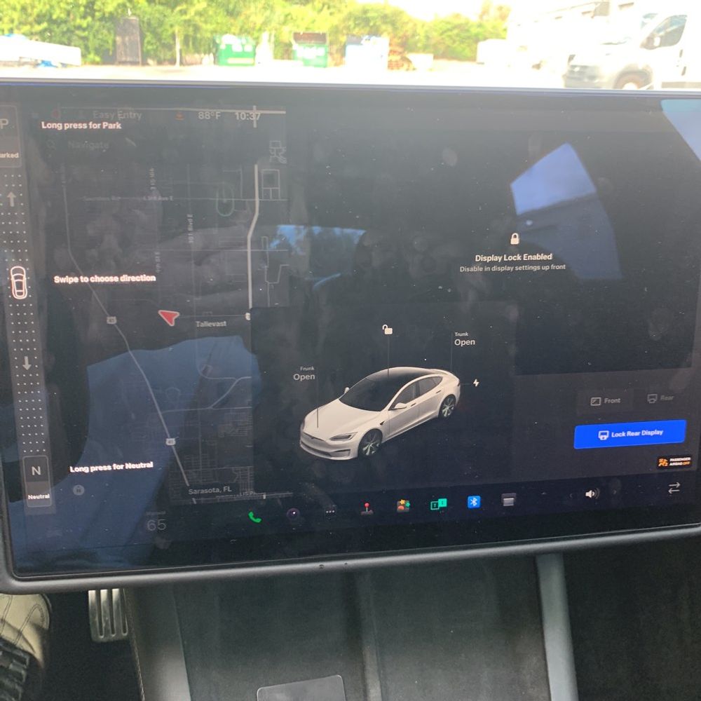 2021 Tesla Model S Plaid