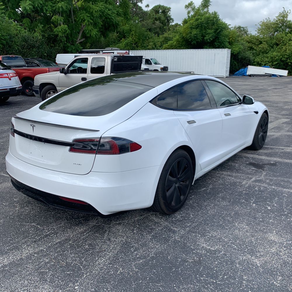 2021 Tesla Model S Plaid