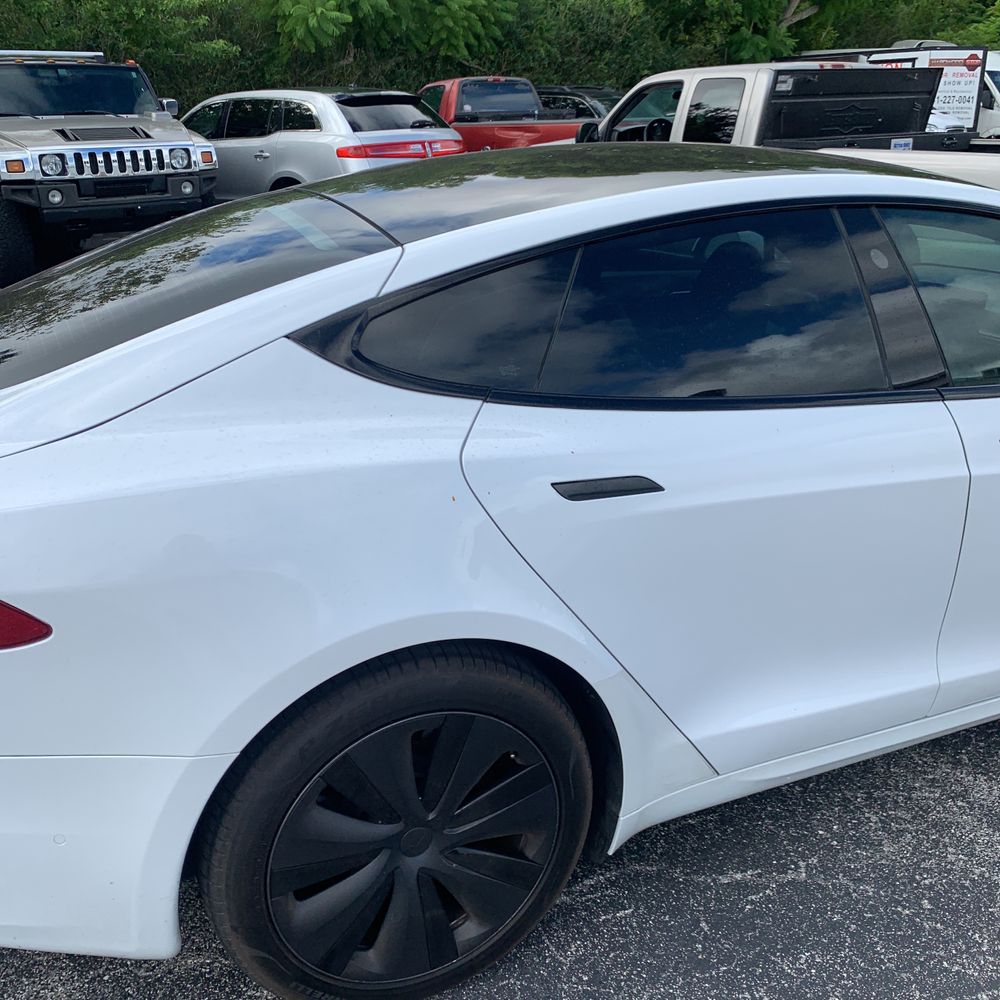 2021 Tesla Model S Plaid