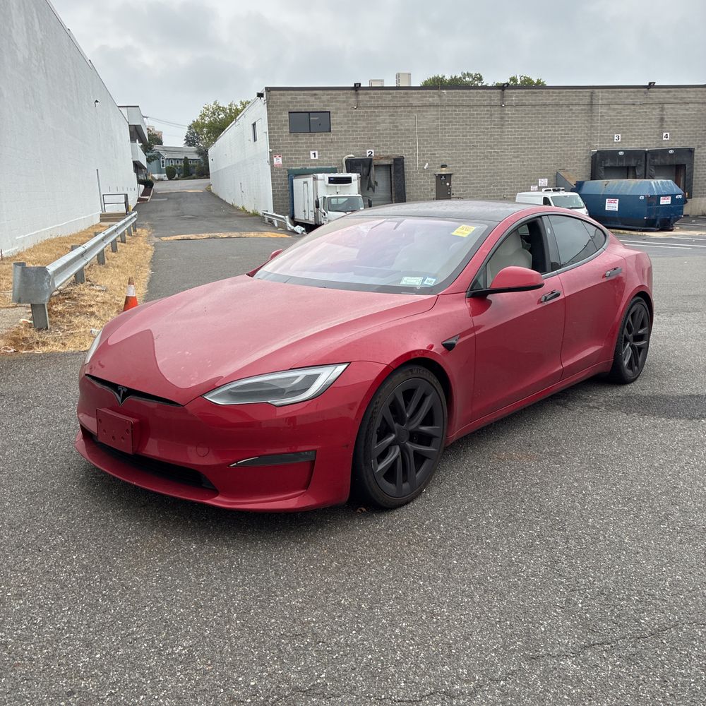 2022 Tesla Model S Plaid