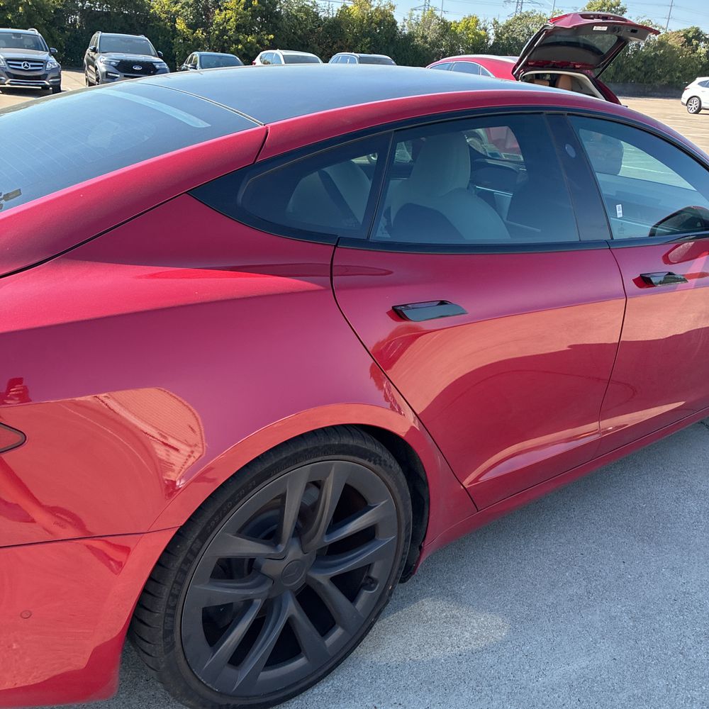 2022 Tesla Model S Plaid