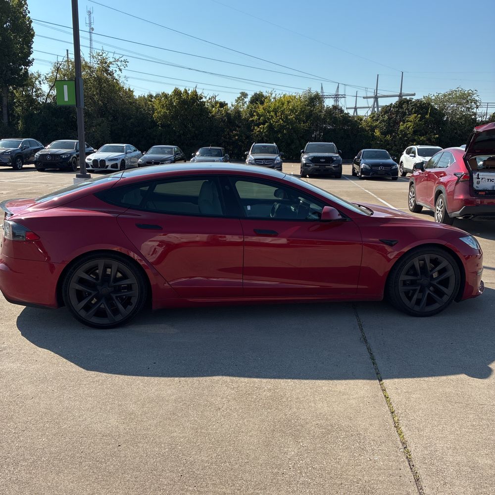 2022 Tesla Model S Plaid