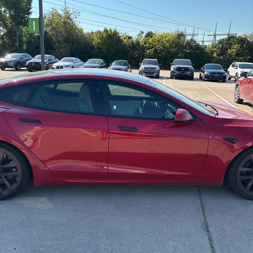 2022 Tesla Model S Plaid