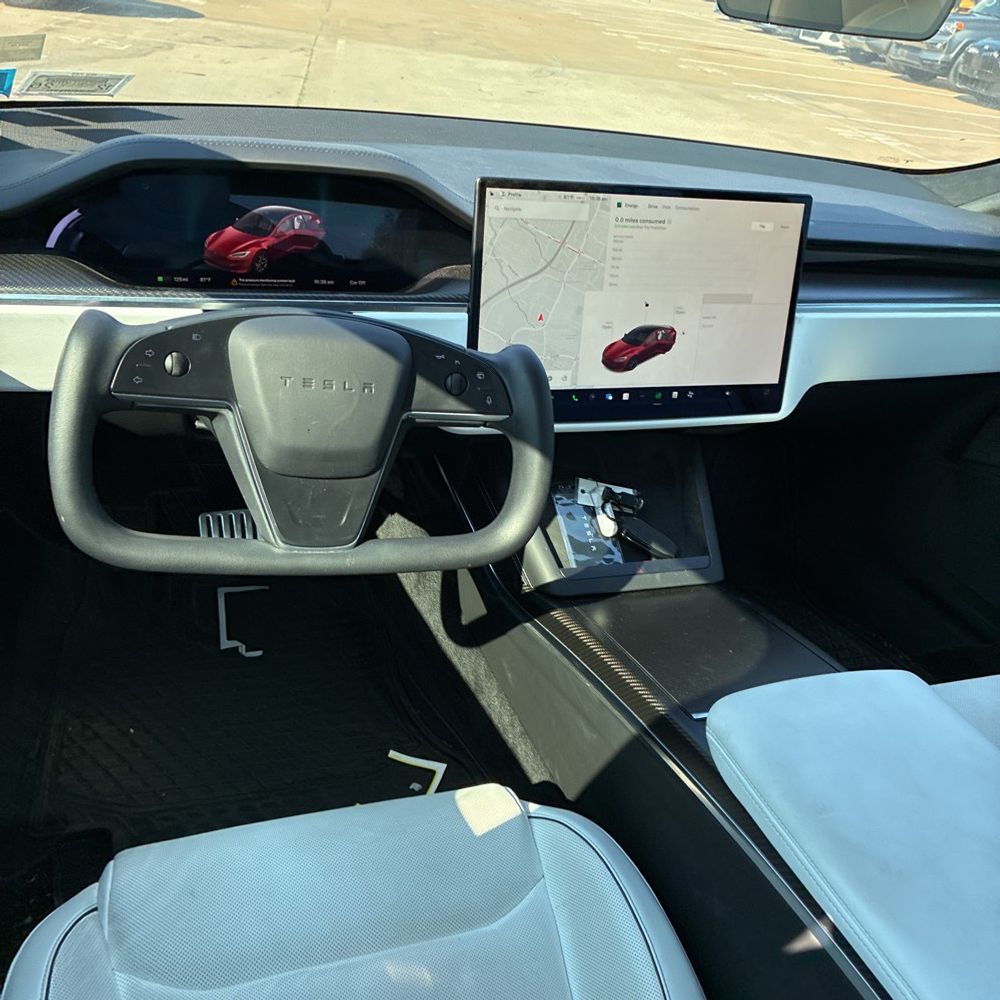 2022 Tesla Model S Plaid