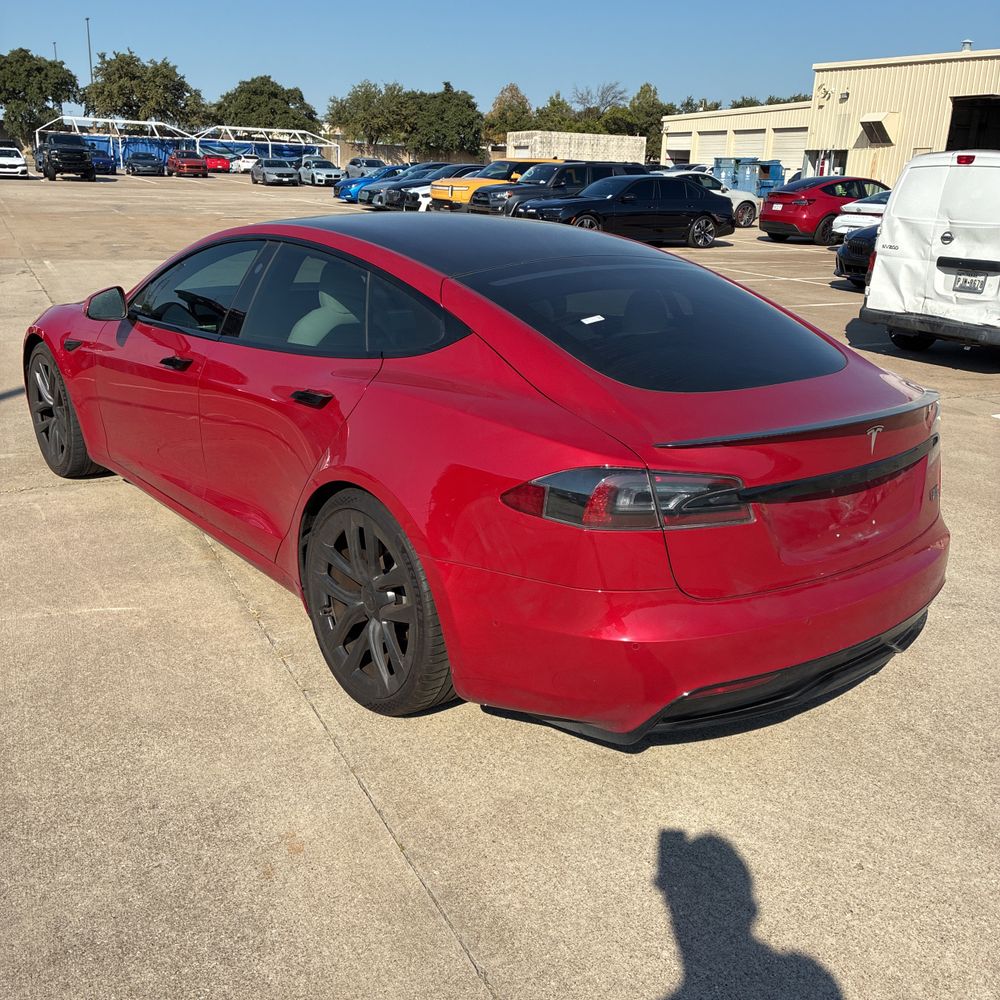 2022 Tesla Model S Plaid