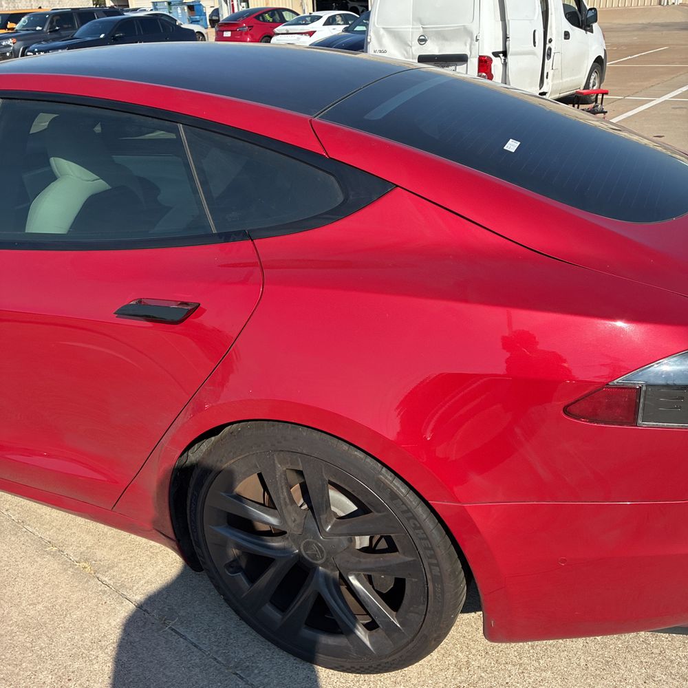 2022 Tesla Model S Plaid