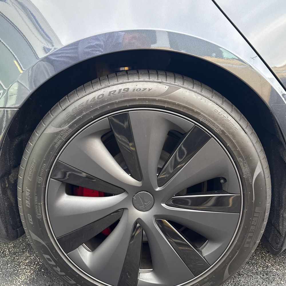 2024 Tesla Model S Plaid