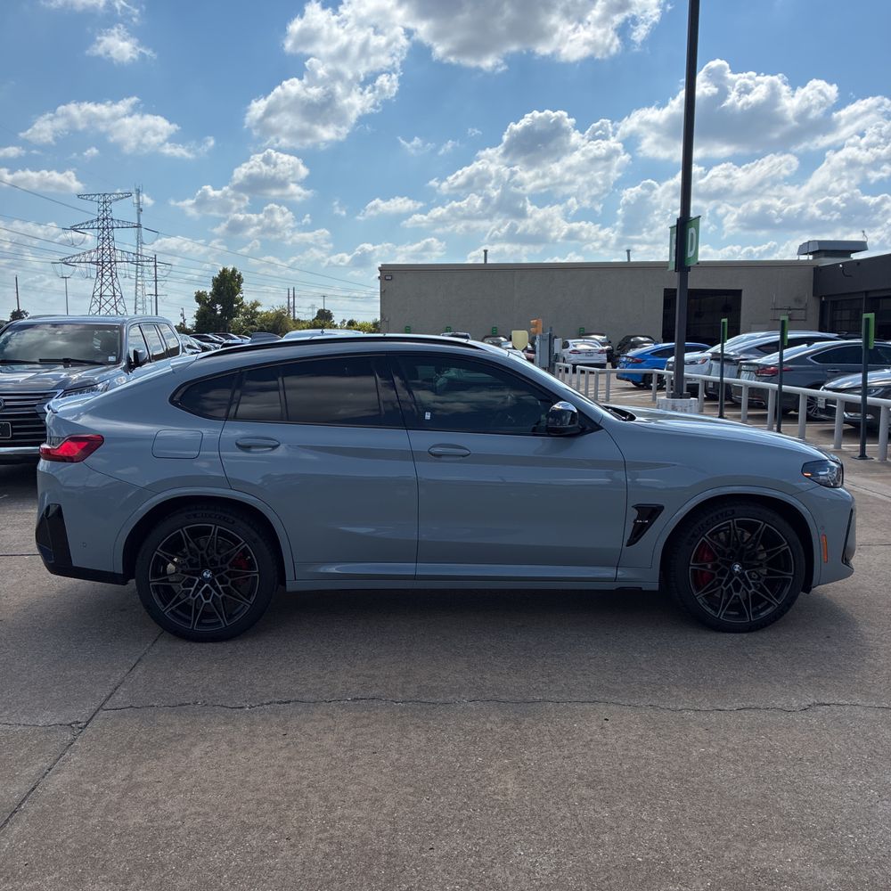 2025 BMW X4 M