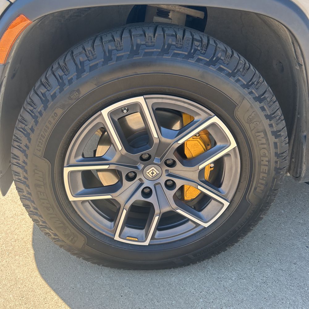 2023 Rivian R1T Adventure Quad-Motor