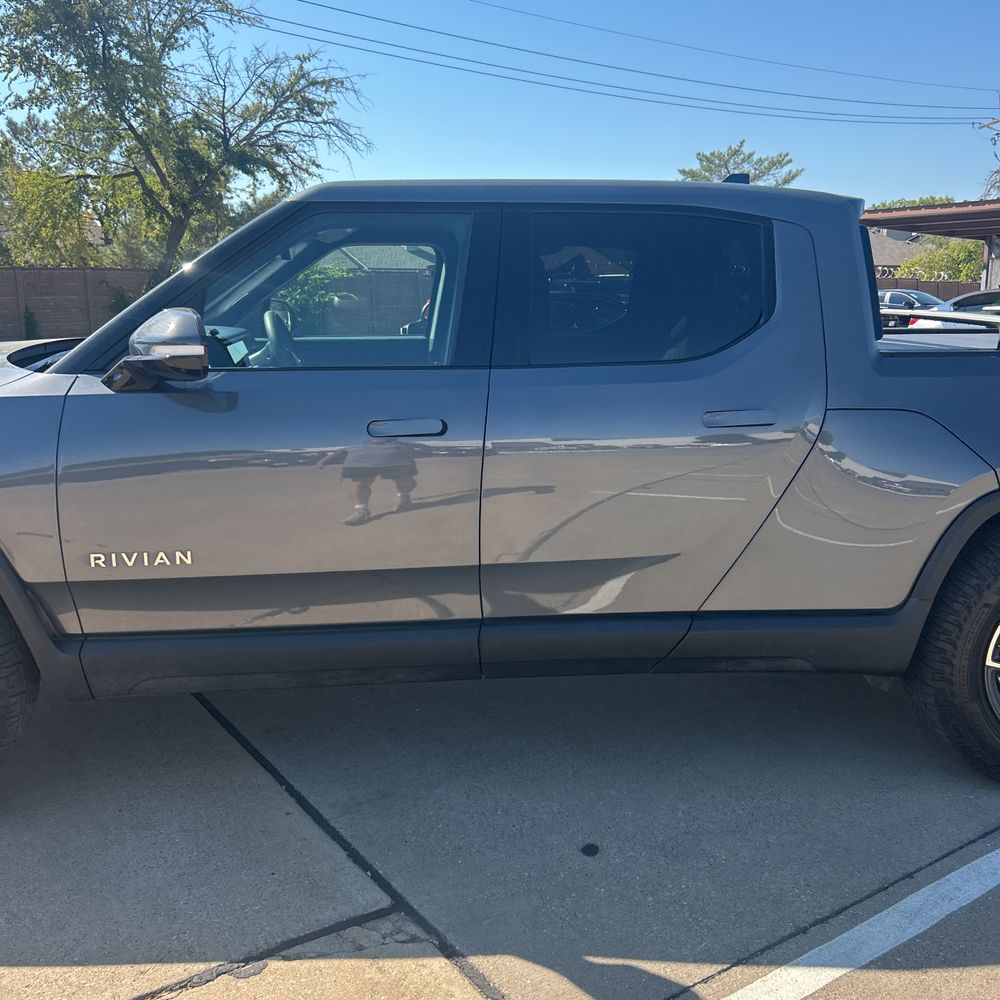 2023 Rivian R1T Adventure Quad-Motor