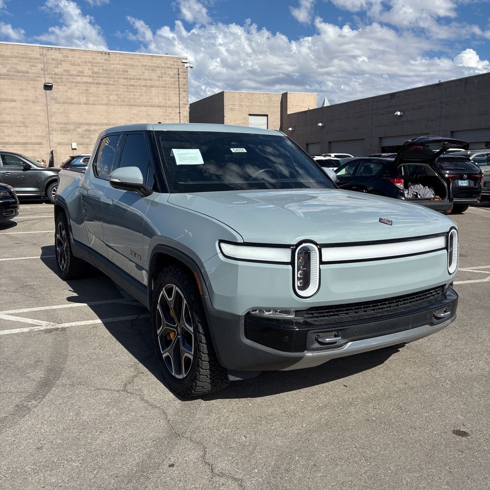 2023 Rivian R1T Adventure Quad-Motor