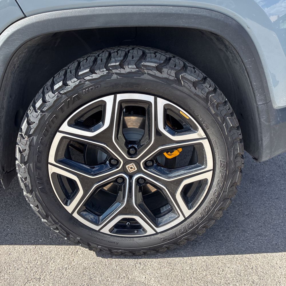 2023 Rivian R1T Adventure Quad-Motor