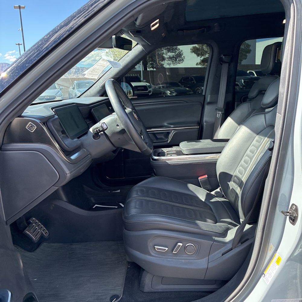 2023 Rivian R1T Adventure Quad-Motor