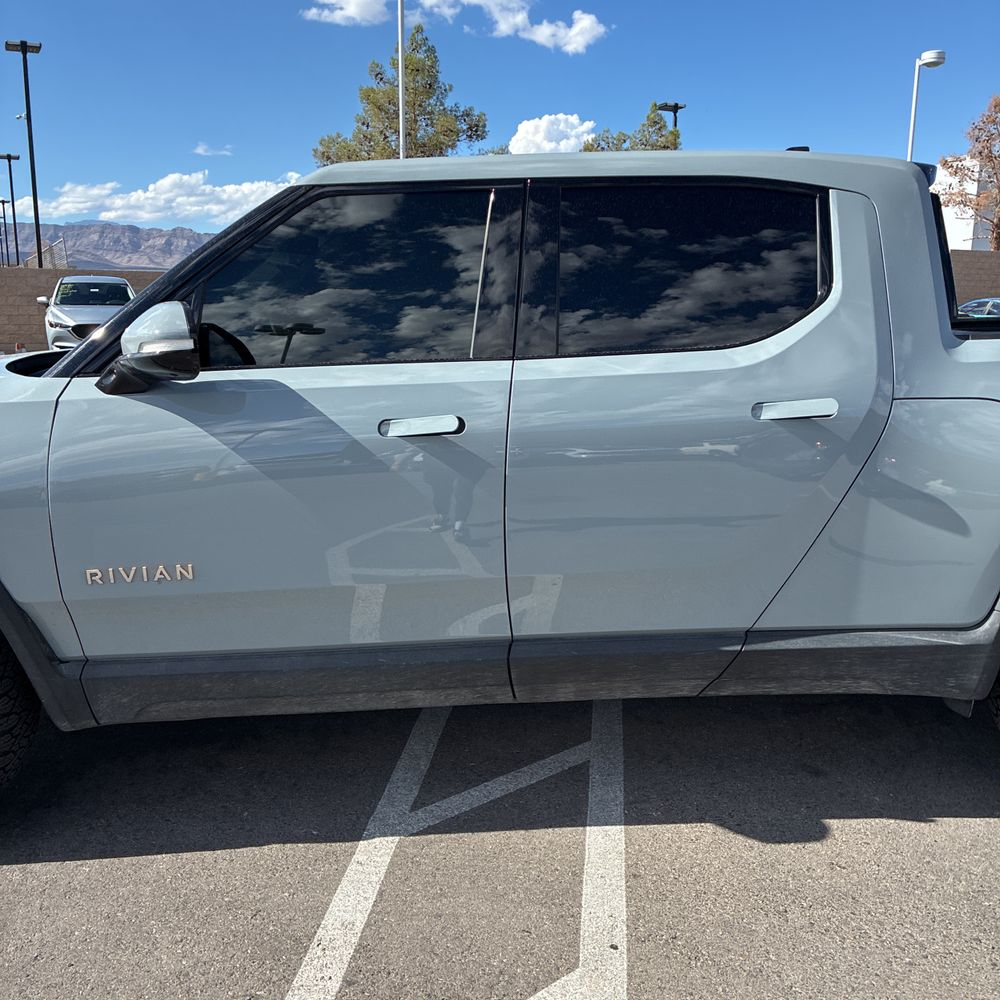 2023 Rivian R1T Adventure Quad-Motor