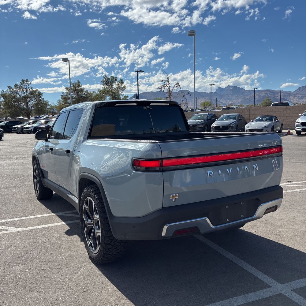 2023 Rivian R1T Adventure Quad-Motor