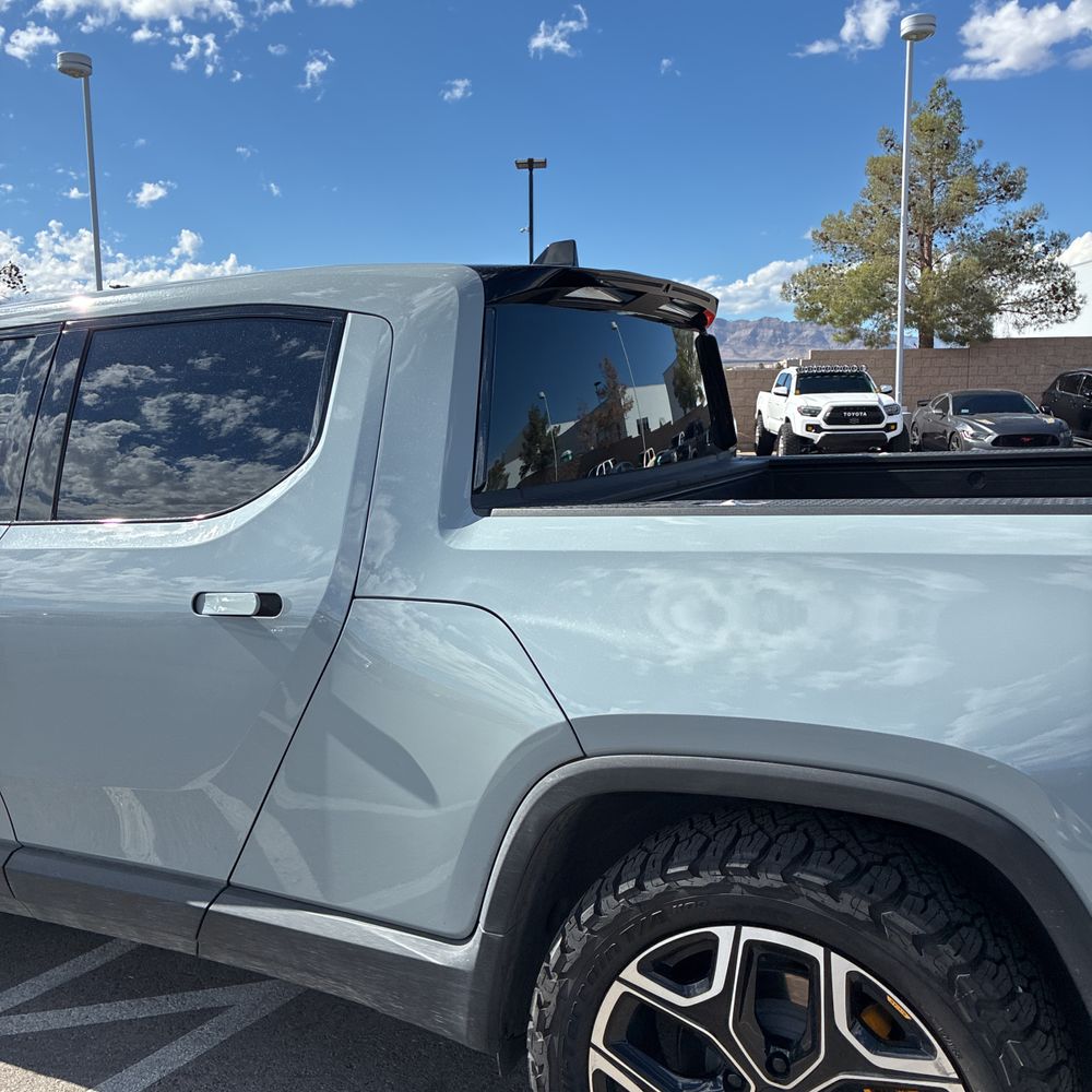 2023 Rivian R1T Adventure Quad-Motor