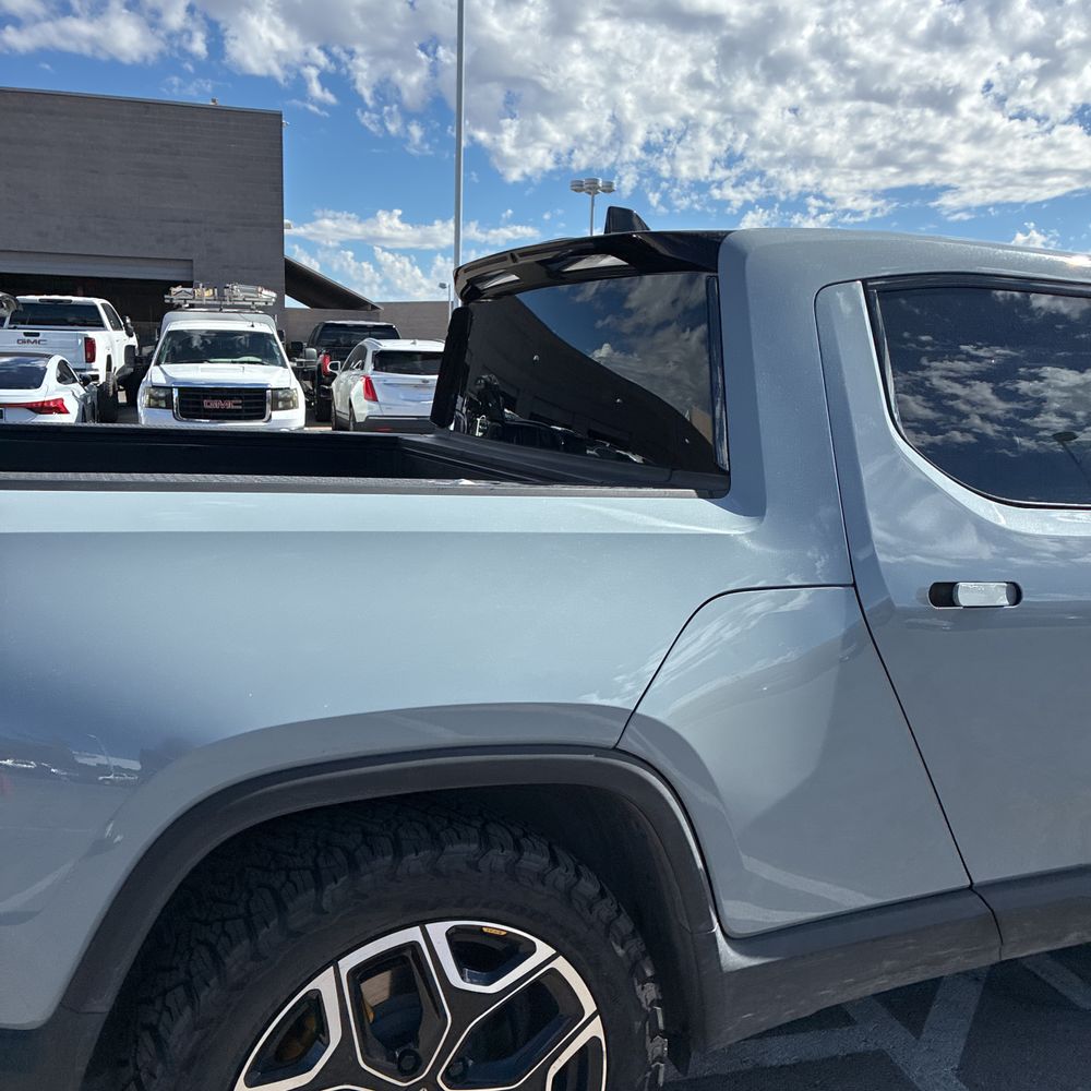 2023 Rivian R1T Adventure Quad-Motor