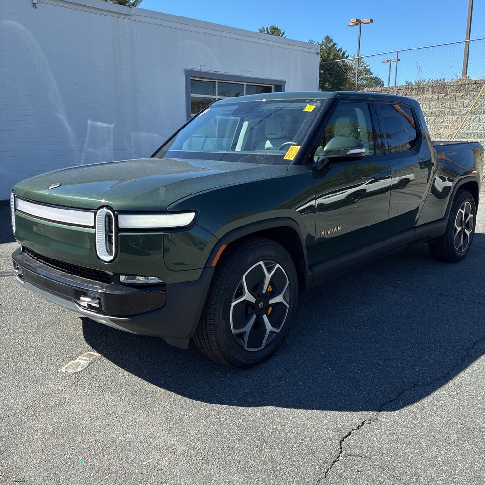 2023 Rivian R1T Adventure Quad-Motor
