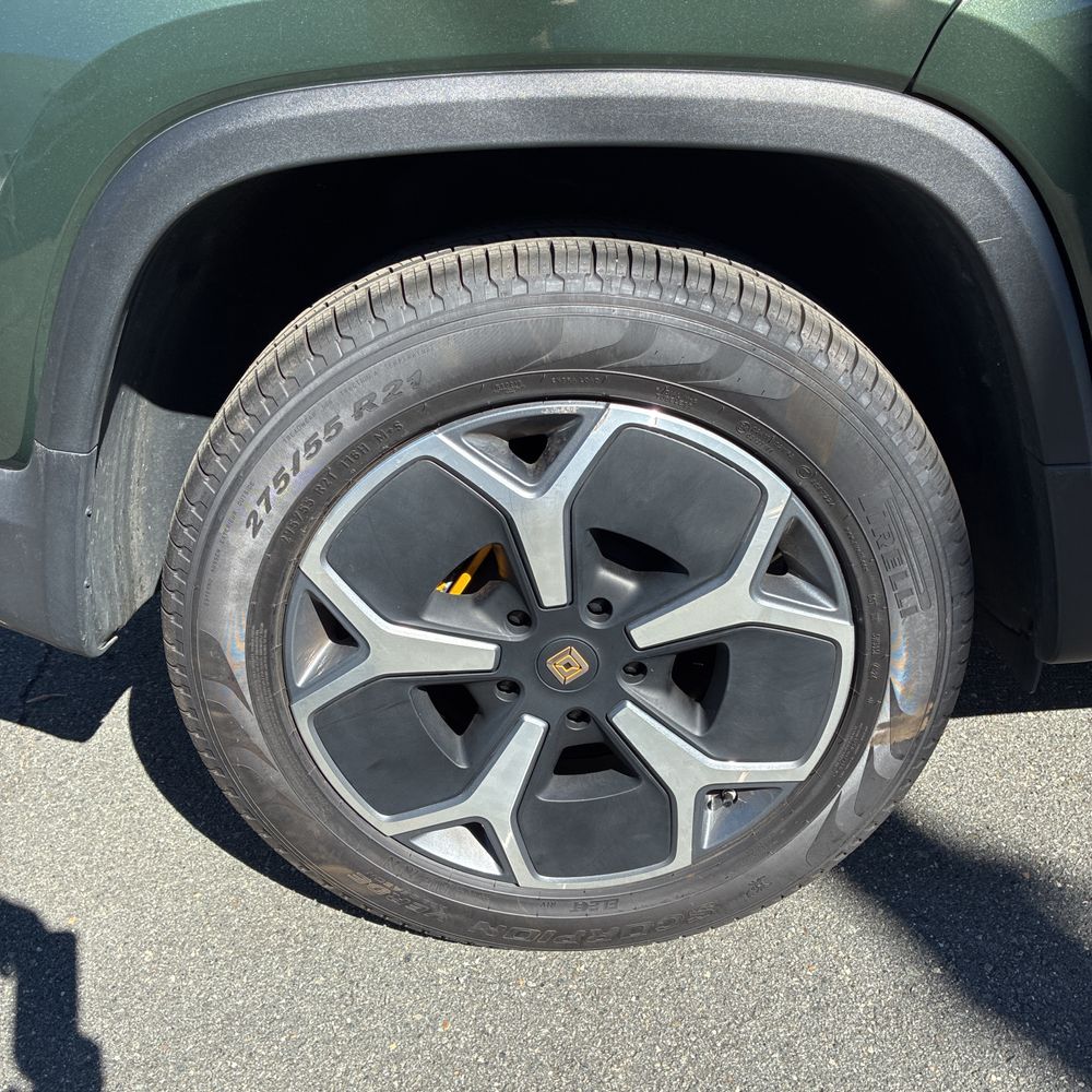 2023 Rivian R1T Adventure Quad-Motor