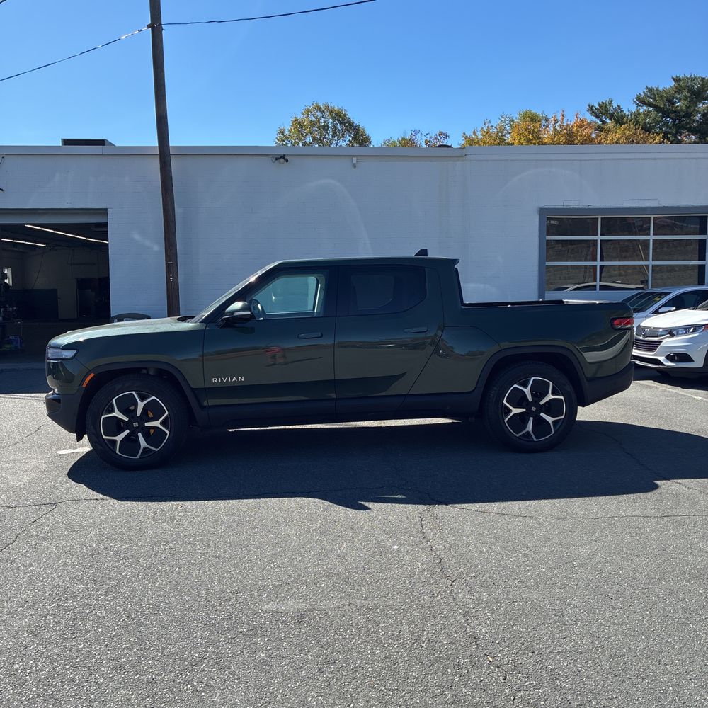 2023 Rivian R1T Adventure Quad-Motor