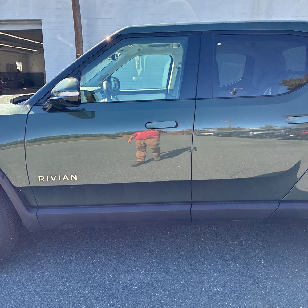 2023 Rivian R1T Adventure Quad-Motor