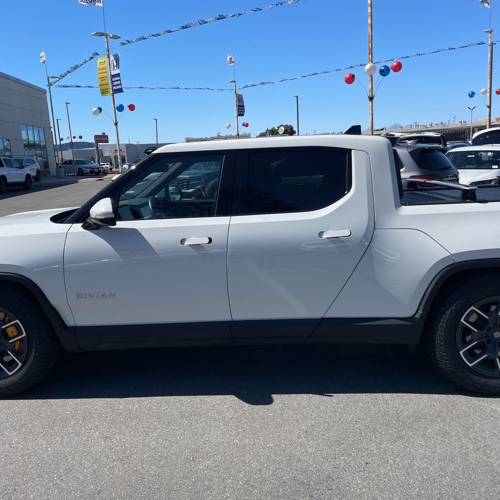 2022 Rivian R1T Launch Edition