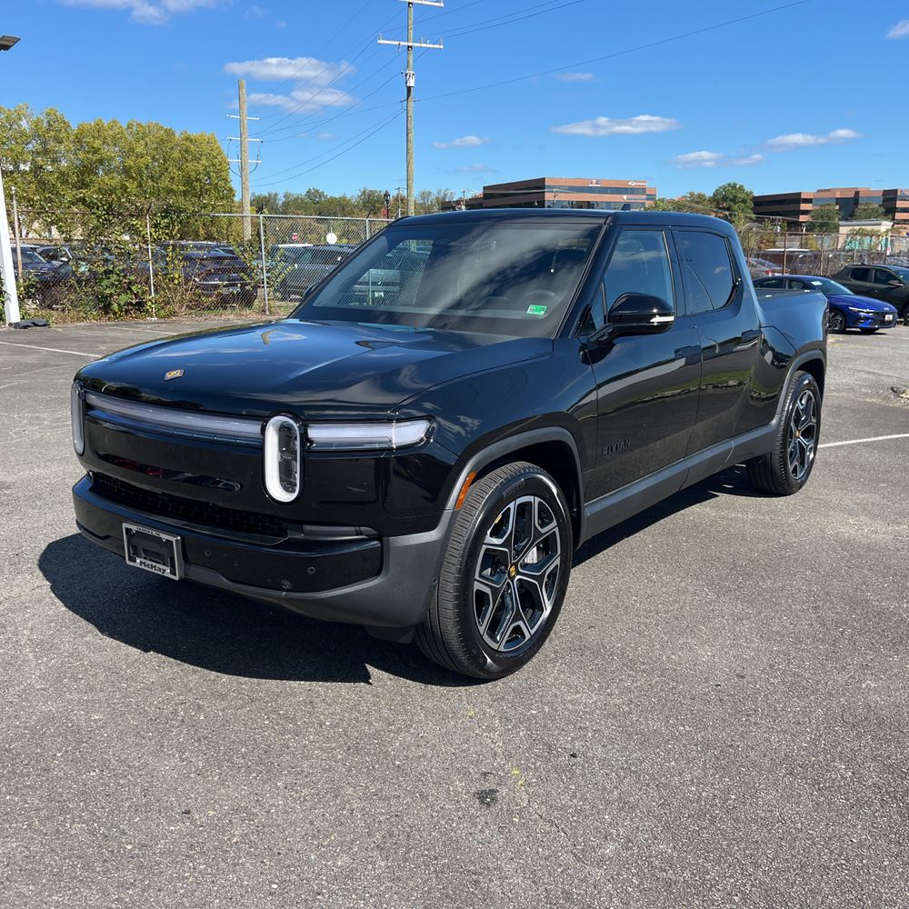 2025 Rivian R1T Adventure Dual-Motor