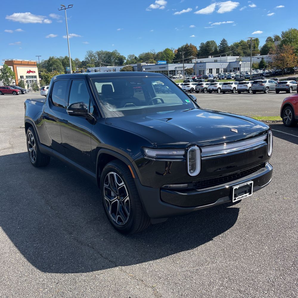 2025 Rivian R1T Adventure Dual-Motor