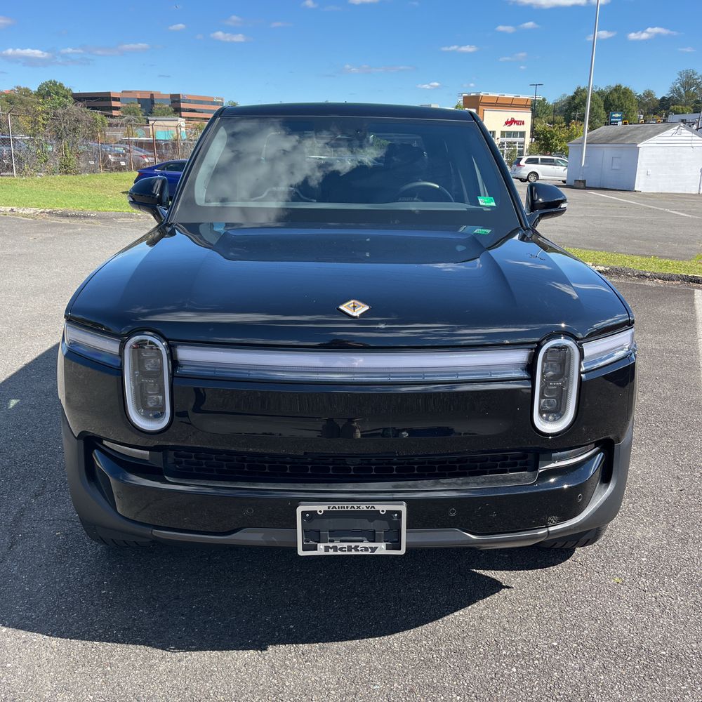 2025 Rivian R1T Adventure Dual-Motor