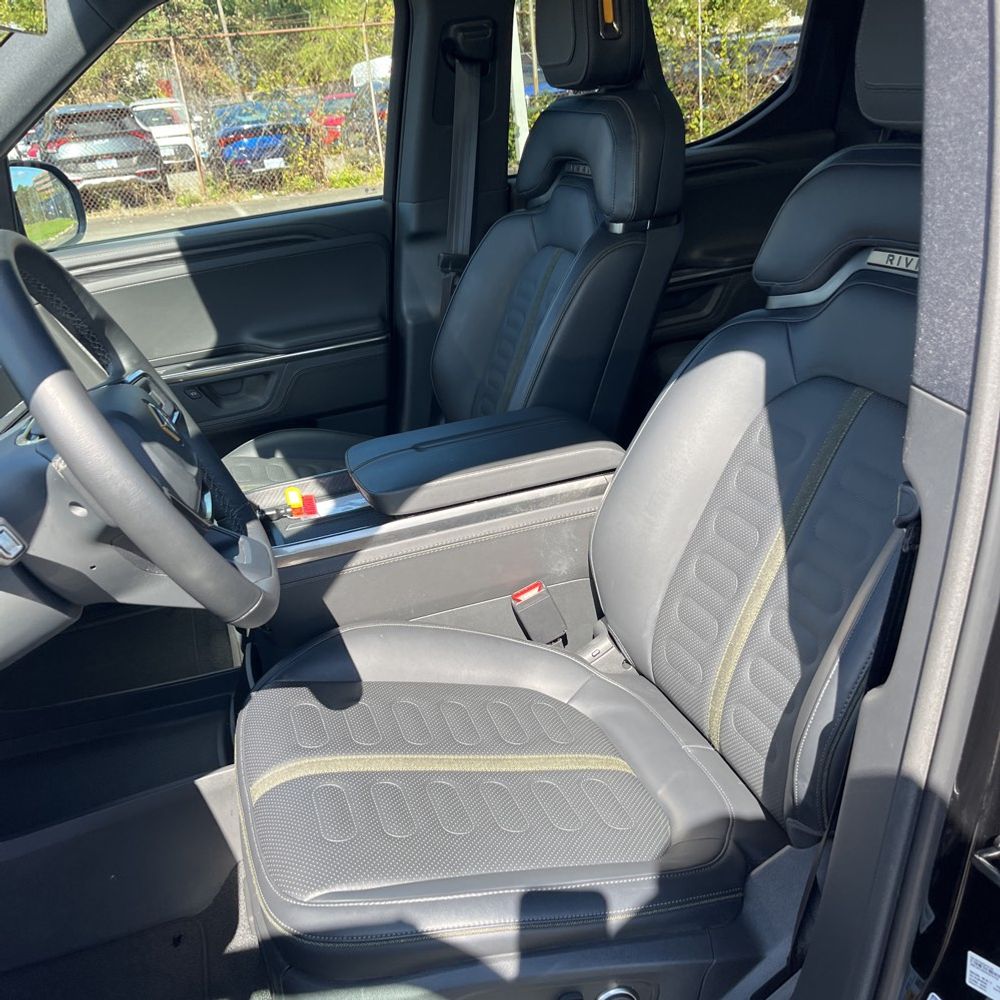 2025 Rivian R1T Adventure Dual-Motor