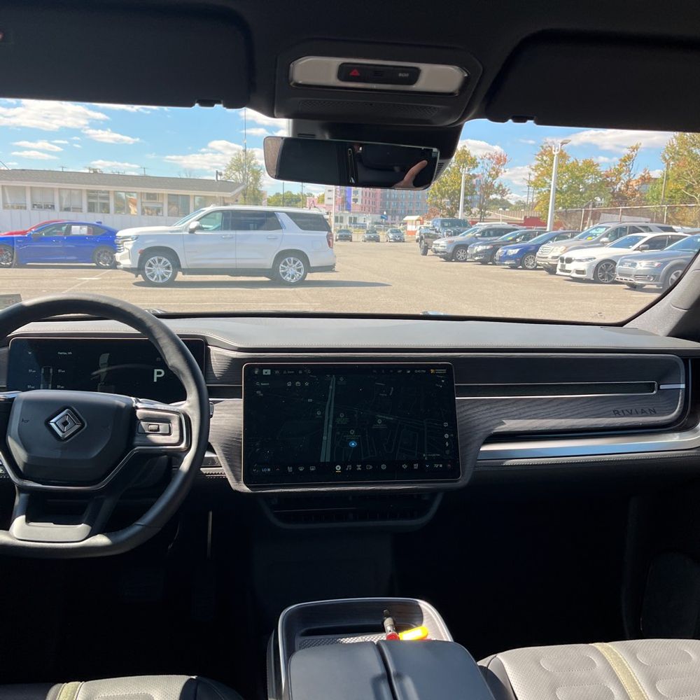 2025 Rivian R1T Adventure Dual-Motor