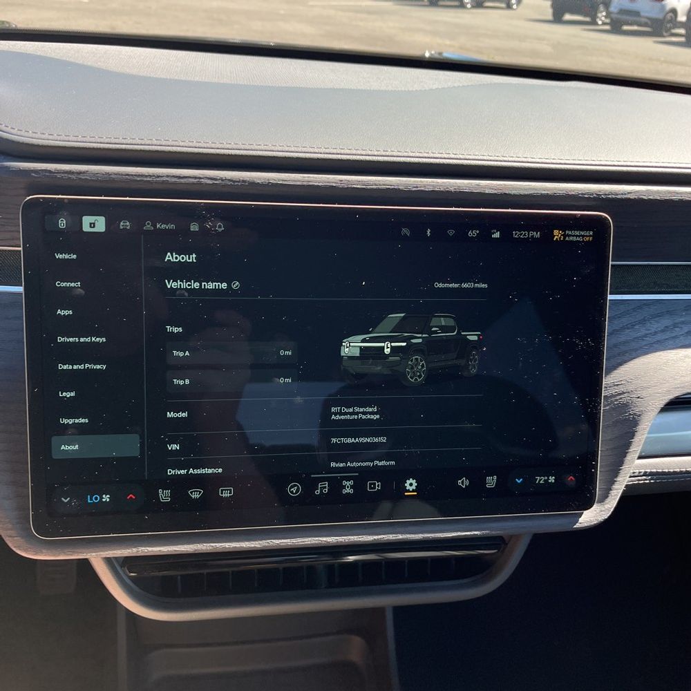 2025 Rivian R1T Adventure Dual-Motor