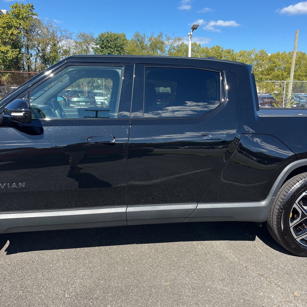 2025 Rivian R1T Adventure Dual-Motor