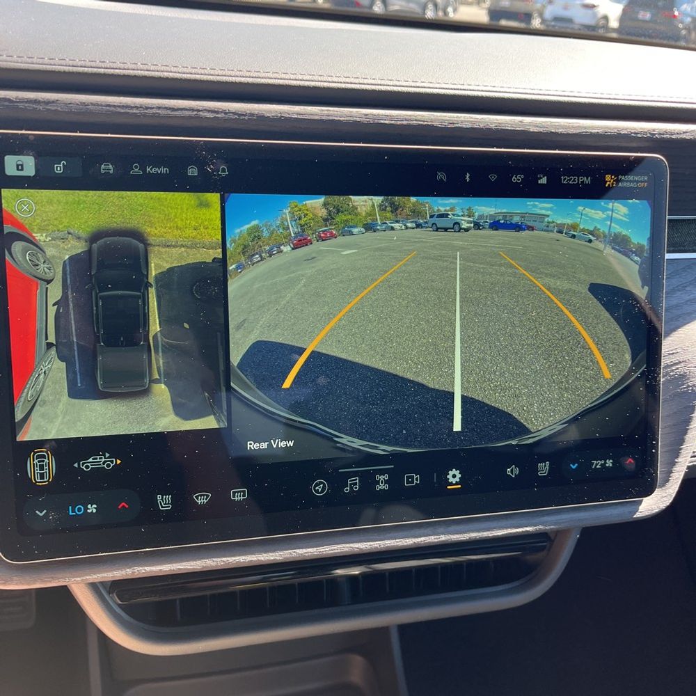 2025 Rivian R1T Adventure Dual-Motor
