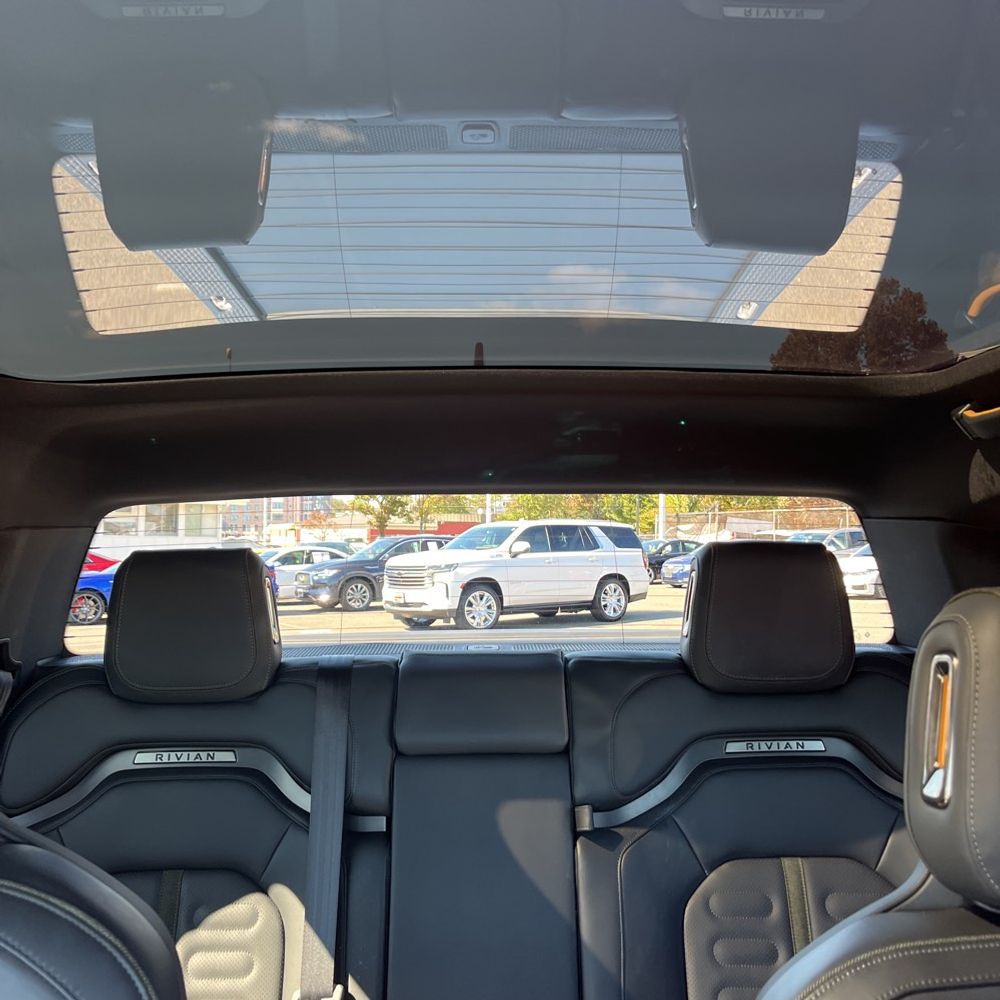 2025 Rivian R1T Adventure Dual-Motor