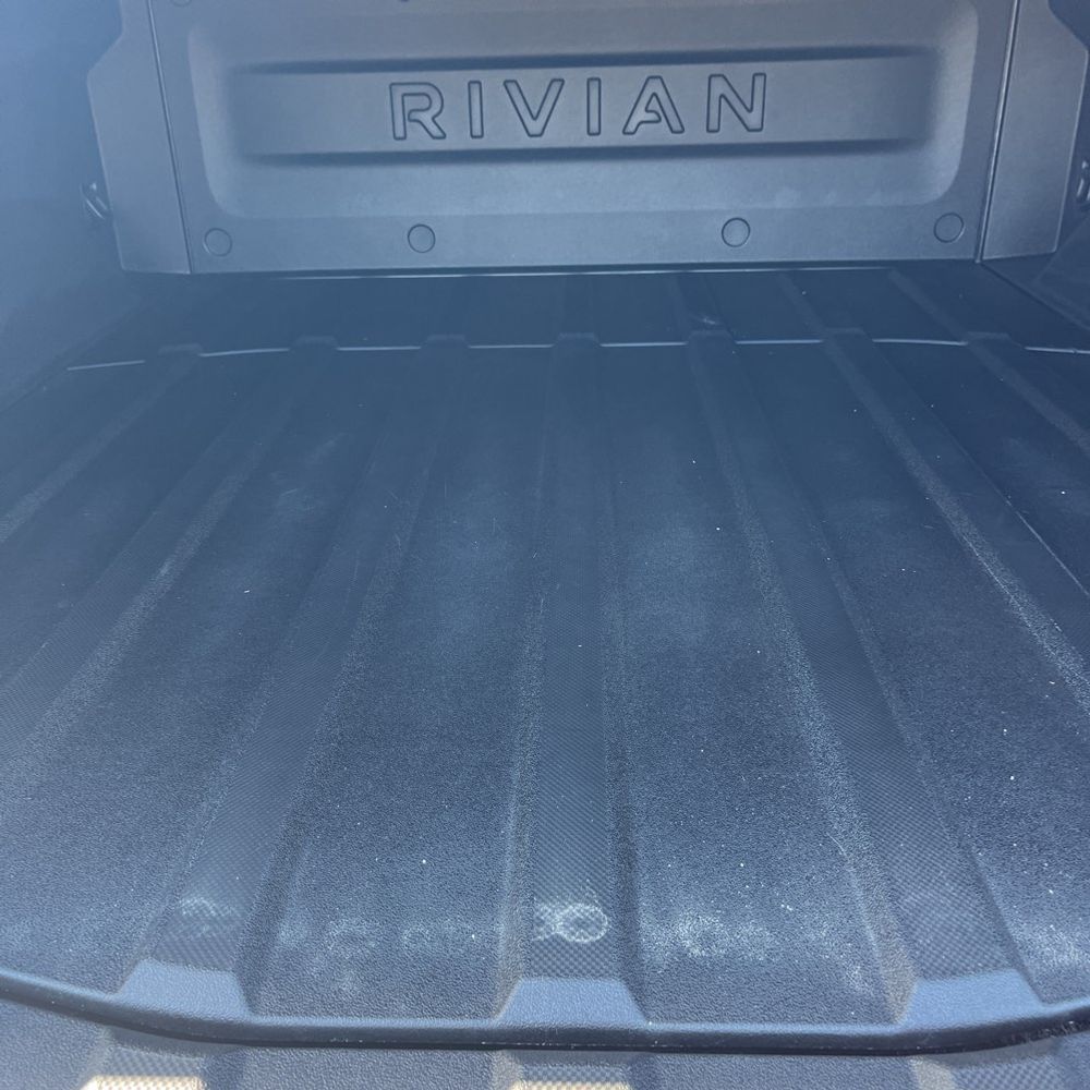 2025 Rivian R1T Adventure Dual-Motor
