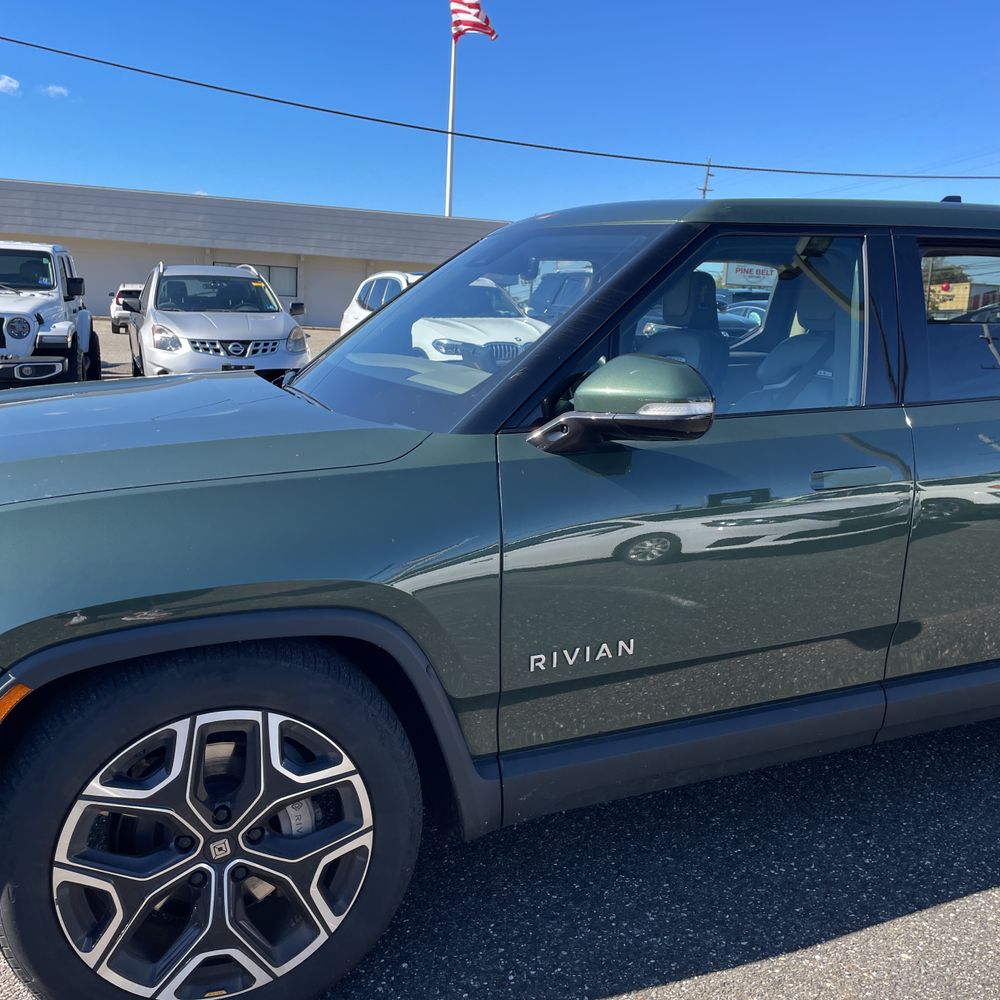 2024 Rivian R1T Adventure Dual-Motor