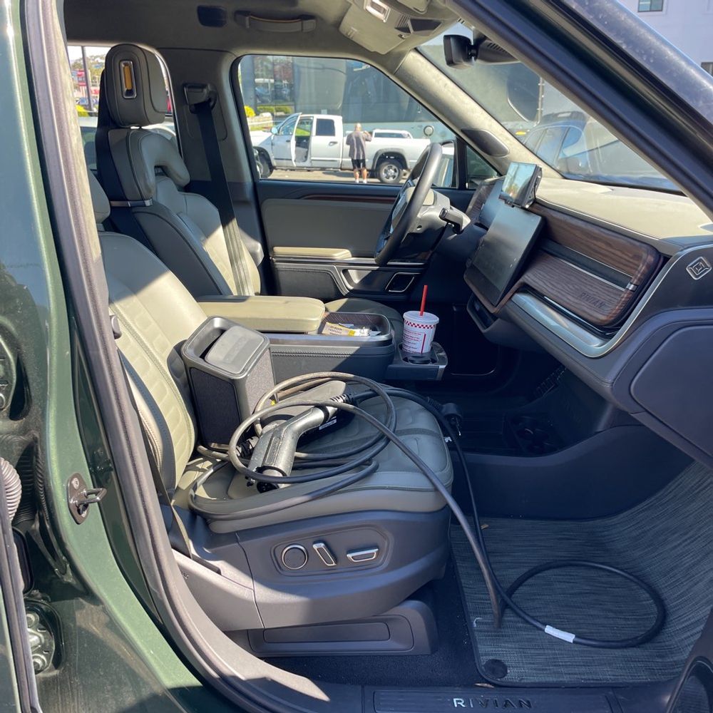 2024 Rivian R1T Adventure Dual-Motor